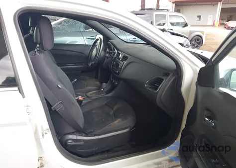 2014 Chrysler 200 Touring из США, поврежденный, VIN 1C3CCBBGXEN119537